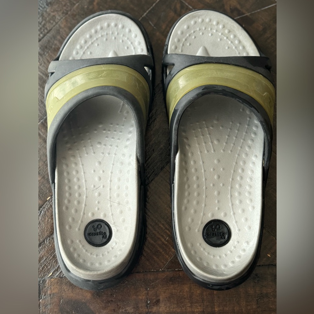 Crocs Slip on Sandals Size 9M/11W
